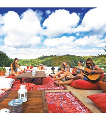 Picnic Lounge