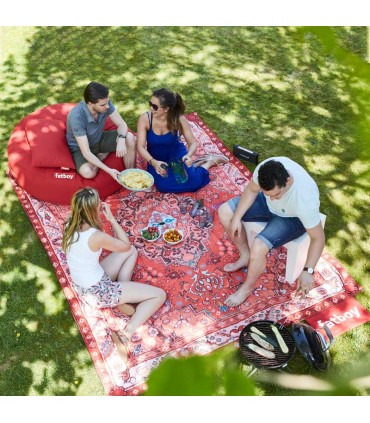 Picnic Lounge
