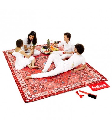 Picnic Lounge