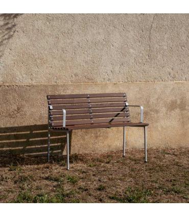 Traverse Bench with Arms