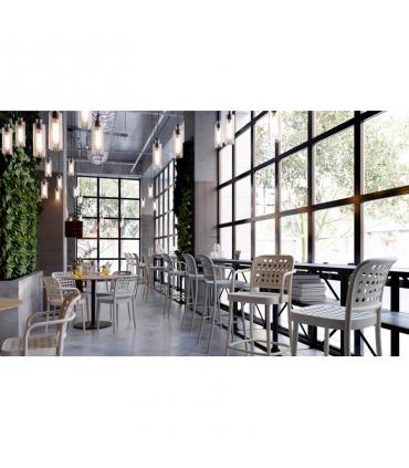 822 Bar Stool