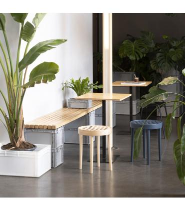 822 Stool