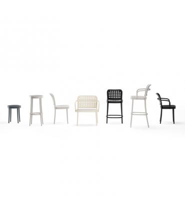 822 Stool